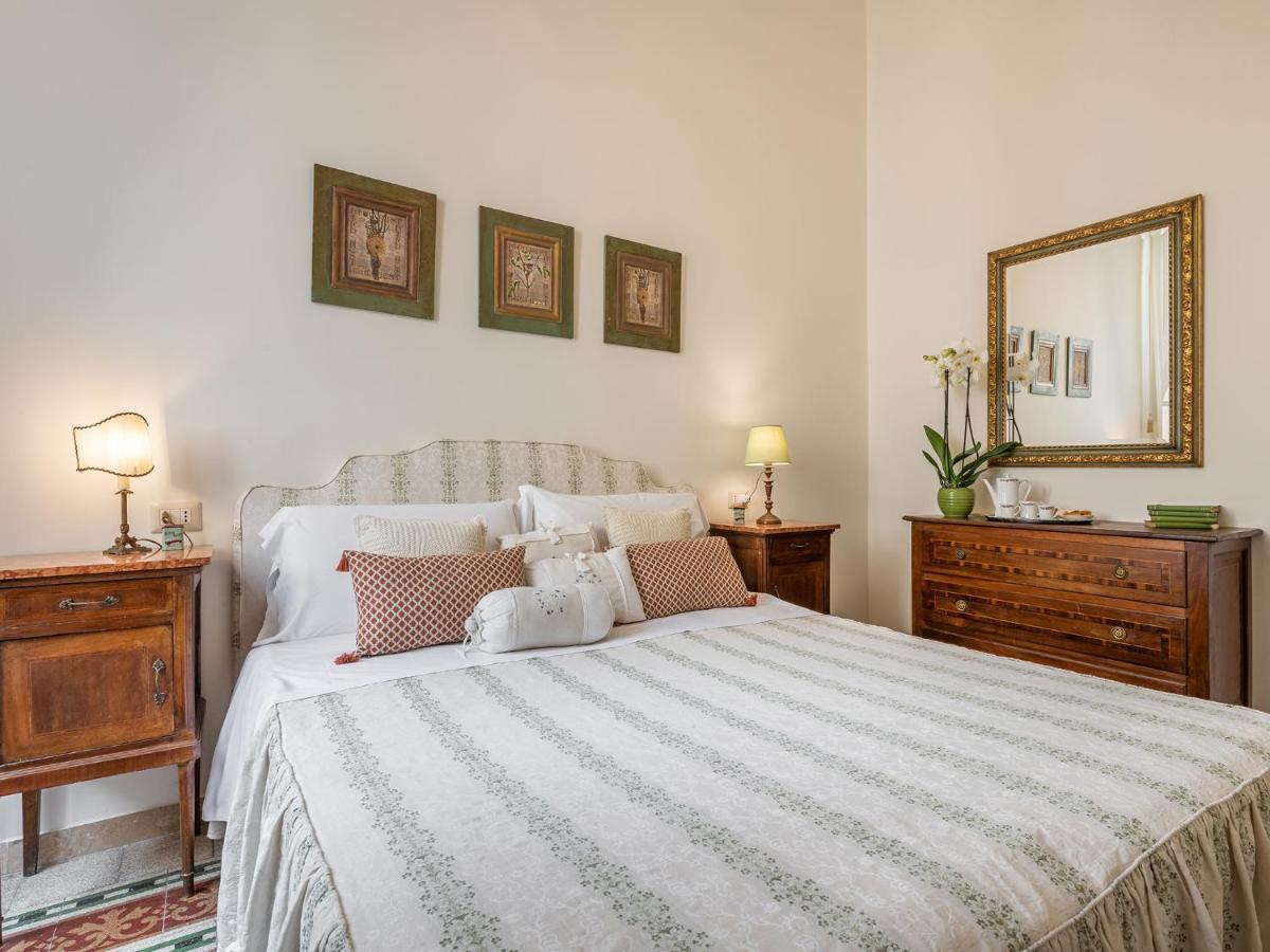 Bed and Breakfast Palazzo Santa Caterina Dorgali Exterior foto